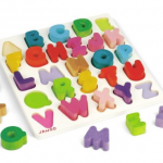 梨花ちゃんが選ぶ知育玩具はコチラ＞＞【Alphabet Puzzle（アルファベット パズル）／JANOD】【】